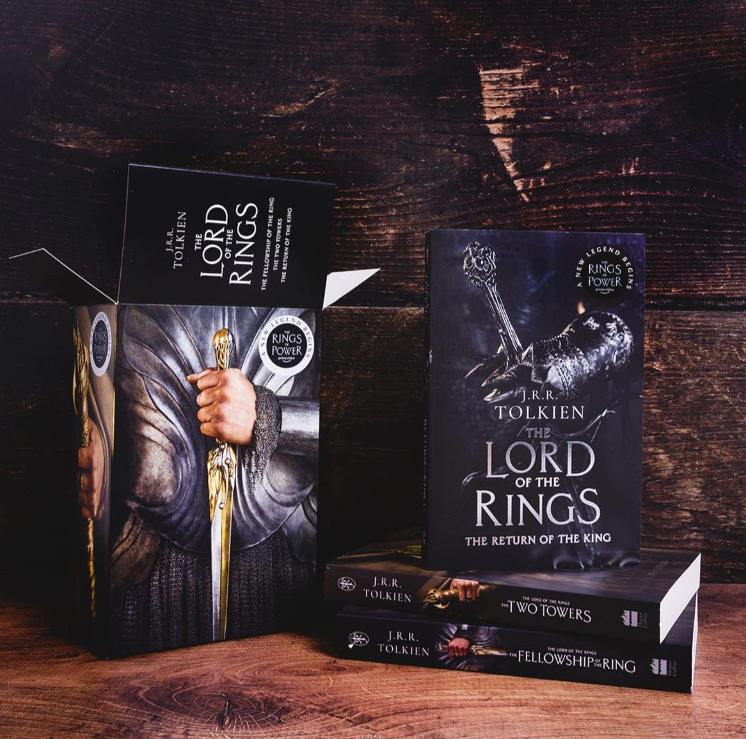The Lord of the Rings Boxed Set: The Classic Bestselling Fantasy Novel